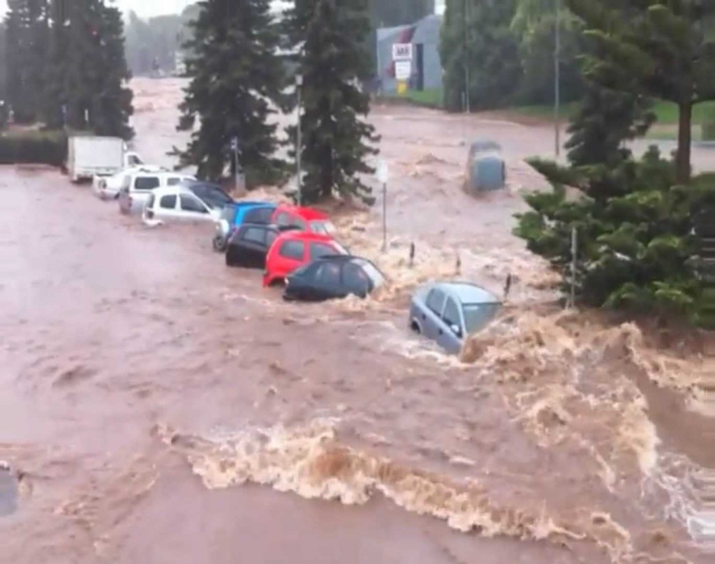 toowoomba-flood-137-1024x808